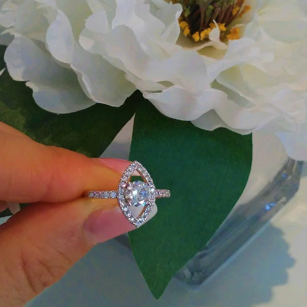 Solitaire Glamour Ring Sz 6 Sterling Silver 925 Simulated Diamonds Cocktail Luxe